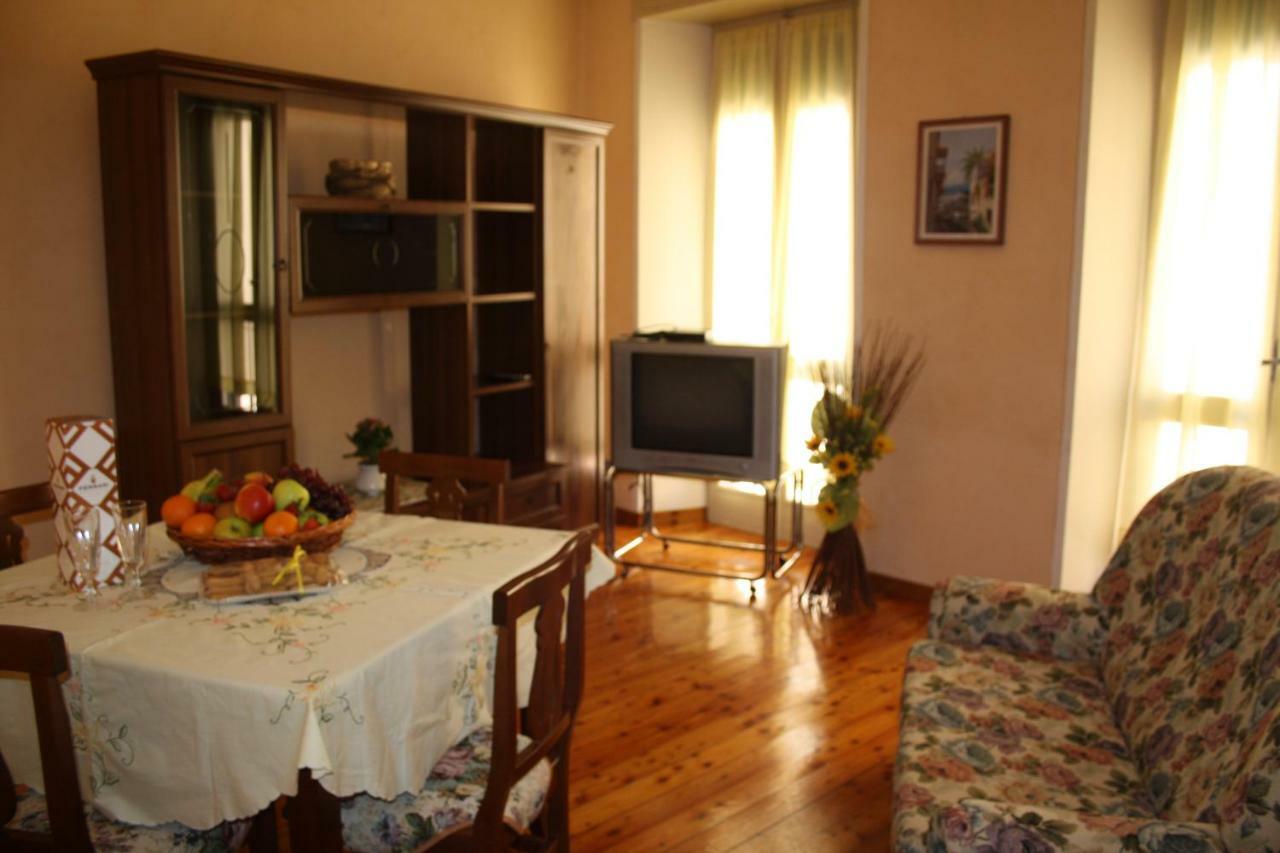 B&B Rosa Apartment Baveno Eksteriør bilde